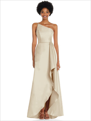 One-shoulder satin gown in ivory with draped front slit