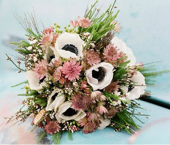 laura ivanova succulent and pinks wedding bouquet