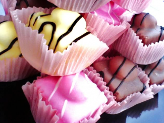 Mr Kipling Fondant Fancies Mr Kipling Fondant Fancies