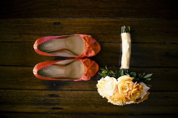 summer wedding photos summer wedding shoes