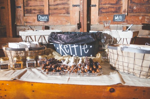 monochrome wedding accessories