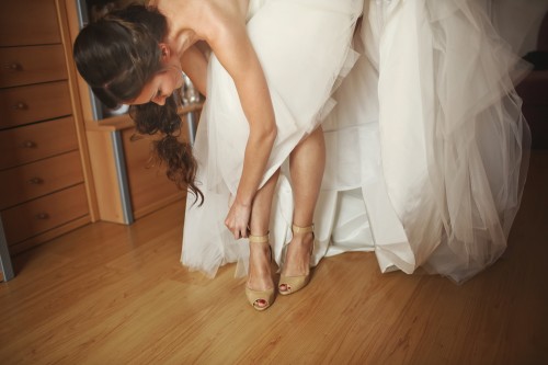 bride getting ready for wedding