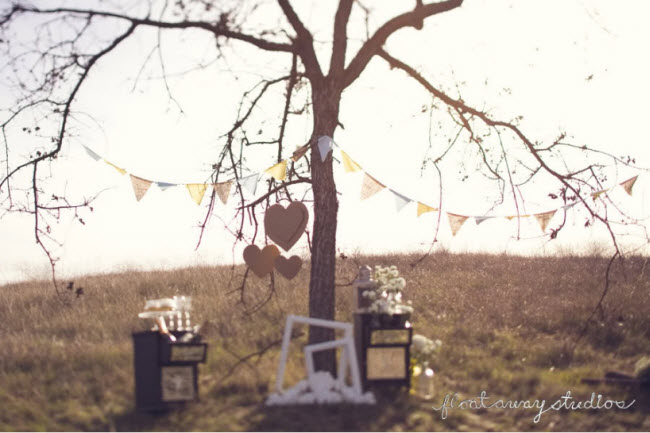 Outdoor Bride and Groom Photo Shoot